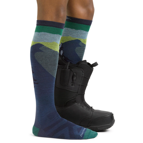 Darn Tough Solstice Over The Calf Lightweight Socks 8014 - Men's