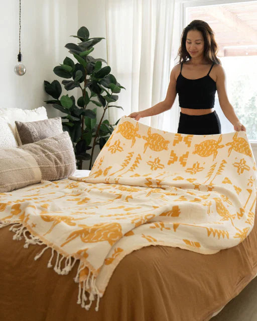 Sand Cloud Tavarua Blanket - 2024